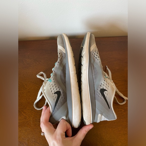 Nike Flex 2017 Run Sneakers - Size 8 - Picture 11 of 14
